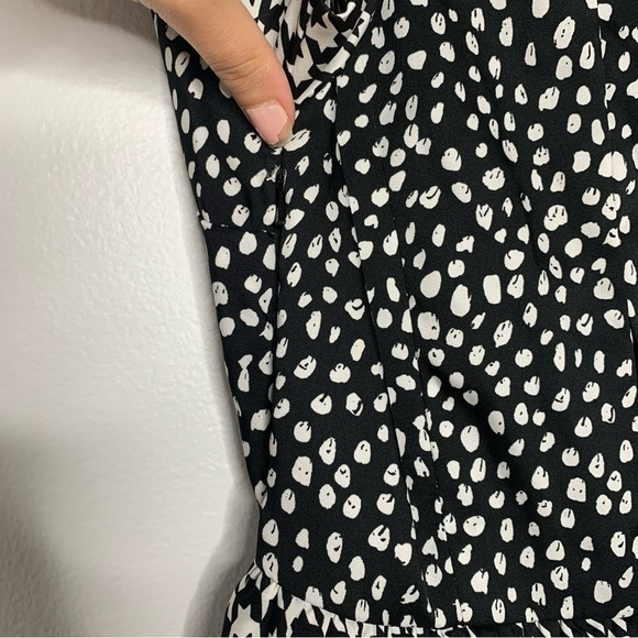 River Island black white polka dot ruffle short sleeve midi dress - Picture 8 of 10